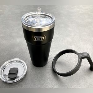 Yeti Rambler 26oz, Black. With Straw Lid, Magslider Lid & Handle